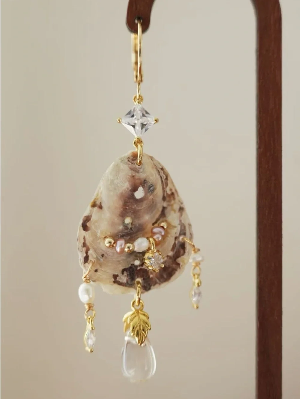 Gold and Pearl Shell Drop Earrings -‎ Women Jewelry